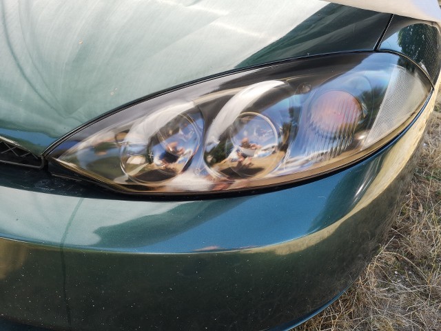 Comment rénover les phares de sa voiture ? - WD-40 FRANCE